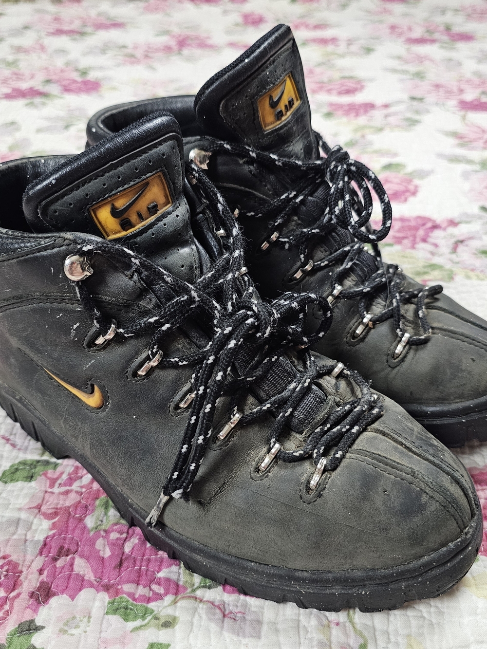 Vintage Nike ACG Black Hiking Boots Men’s US 8.5